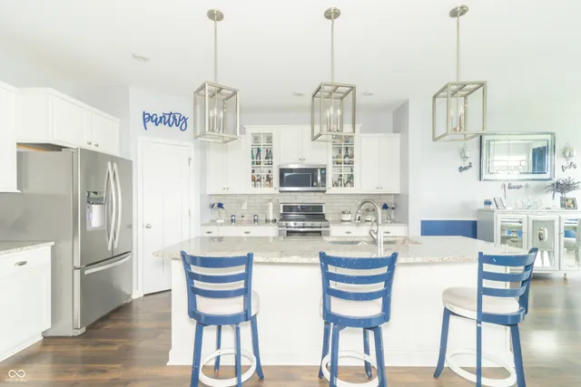 $489,000 | 1020 Arthur Court, Greenfield, IN 46140