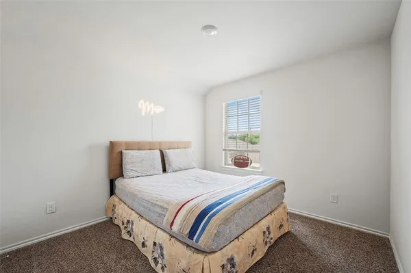 $3,000 | 901 Euston Street, Denton, TX 76207