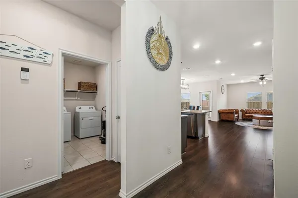 $3,000 | 901 Euston Street, Denton, TX 76207