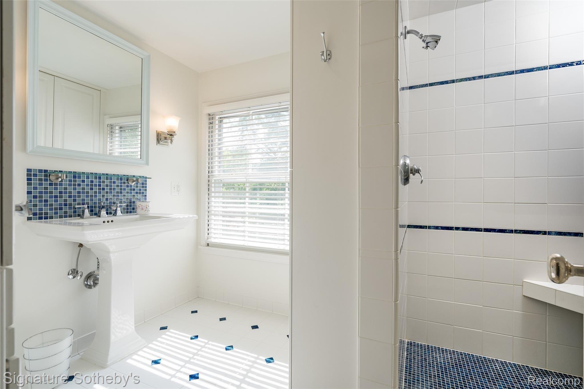 1176 Covington Road Bloomfield Hills, MI 48301 - Photo 40 of 65 1176-Covington-Rd-44.jpg