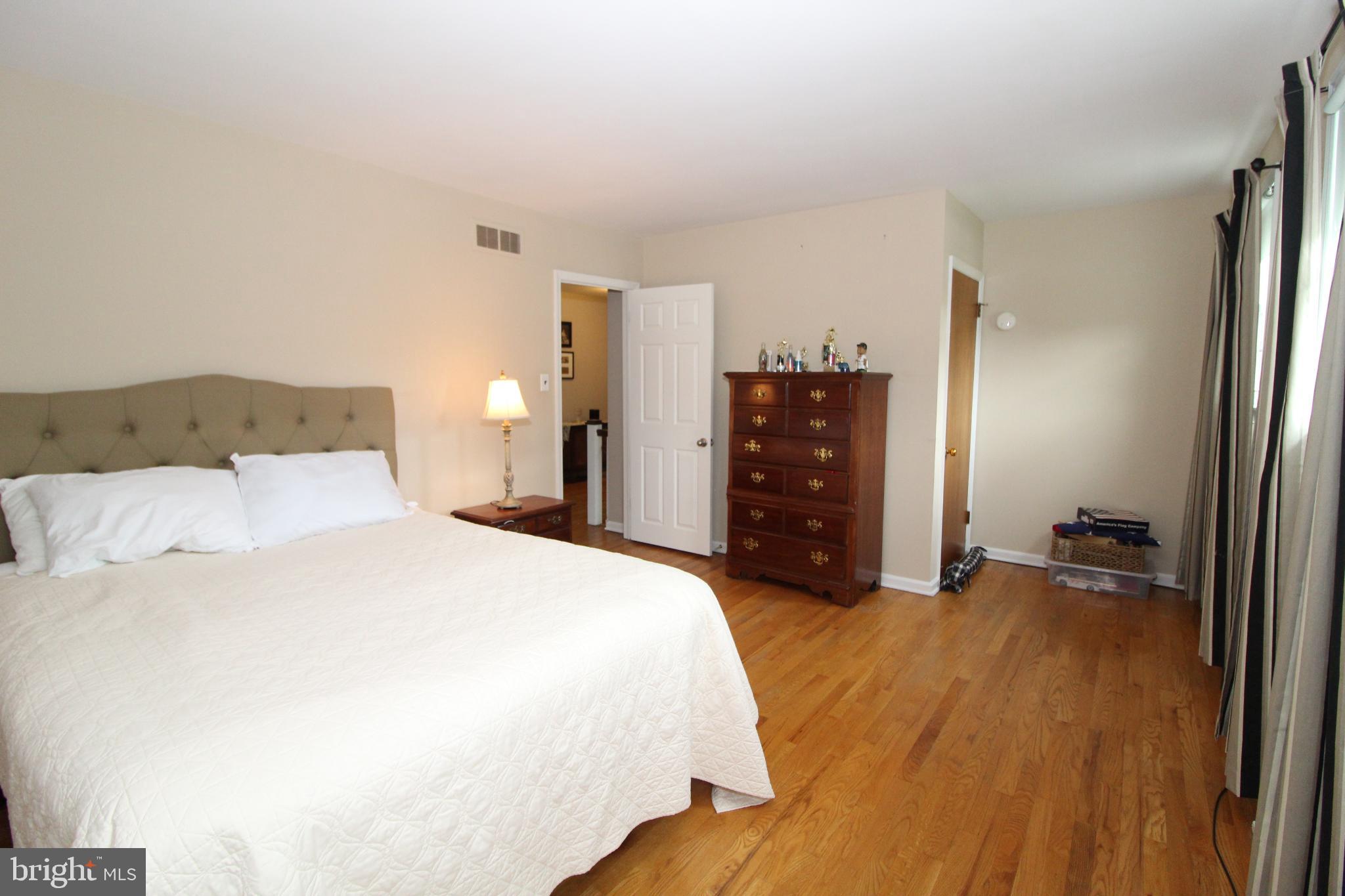 729 Halstead Road Wilmington, DE 19803 - Photo 18 of 25 Second bedroom with Walk-up Attic Access