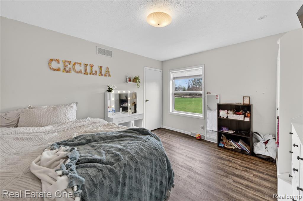 7841 Bergin Road Howell, MI 48843 - Photo 19 of 36 Gallery Image 19