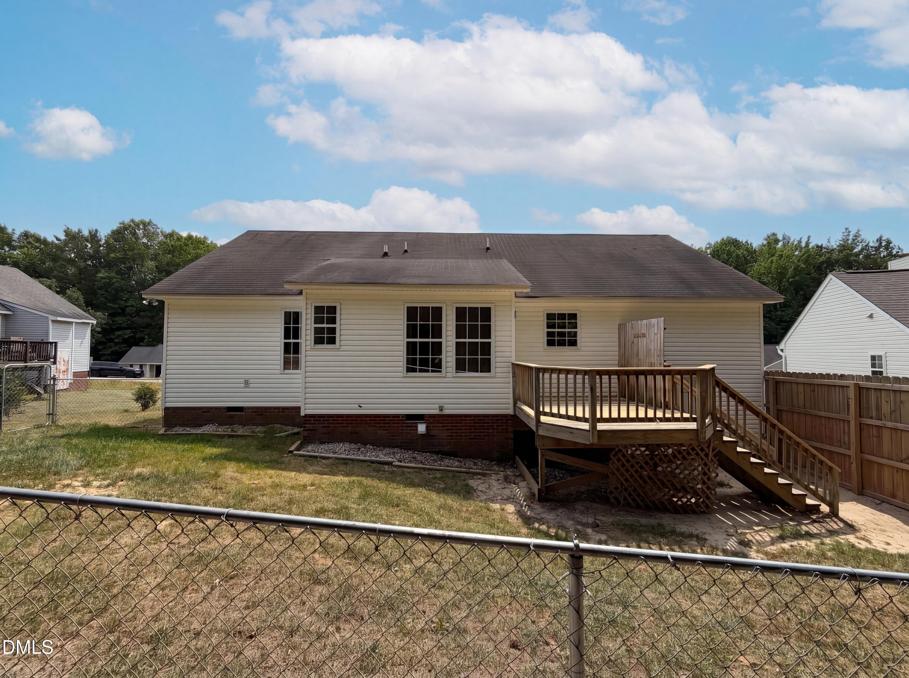 1024 Laurel Leaf Road Zebulon, NC 27597 - Photo 5 of 16