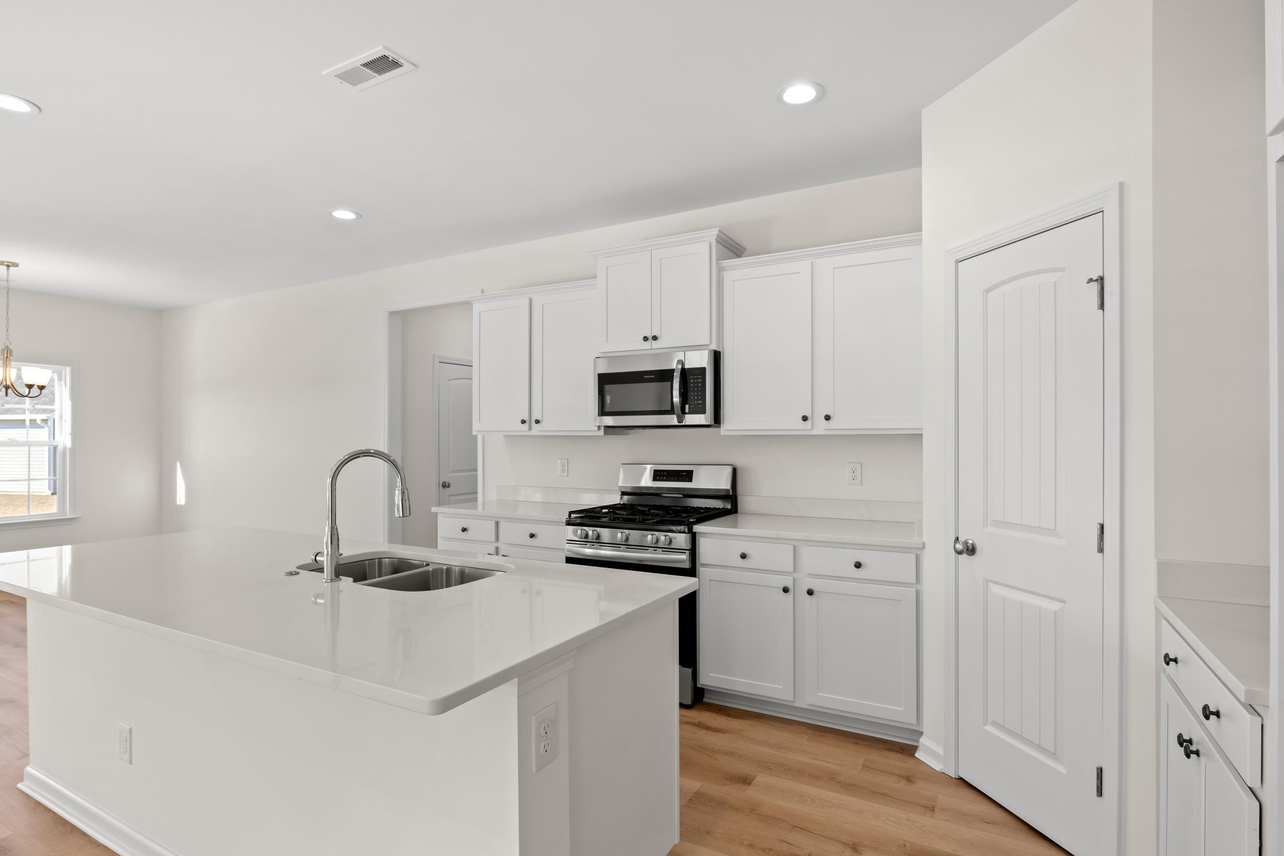 302 Chaff Court Georgetown, SC 29440 - Photo 5 of 25