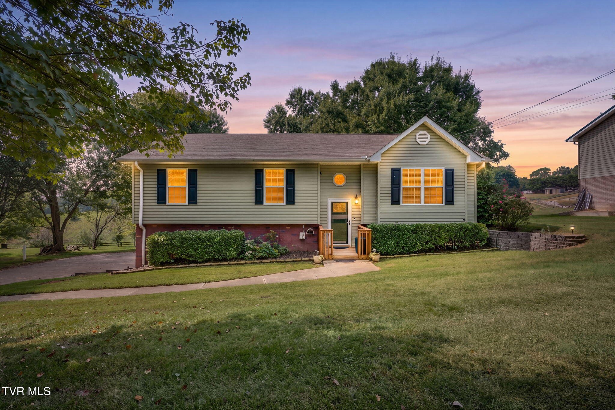 421 Old Embreeville Road Jonesborough, TN 37659 - Photo 1 of 31 001a
