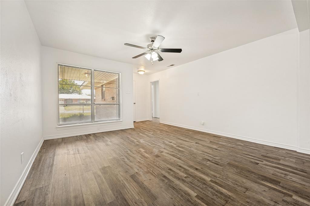 706 Goodyear Street Irving, TX 75062 - Photo 7 of 24