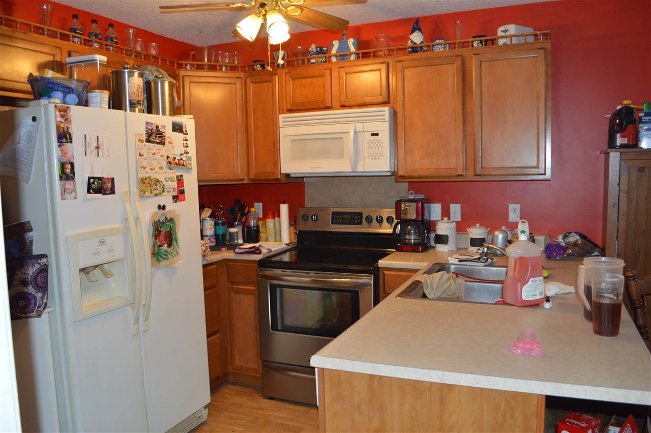 1304 Ridgeway Avenue Vincennes, IN 47591 - Photo 3 of 18 Gallery Image 3