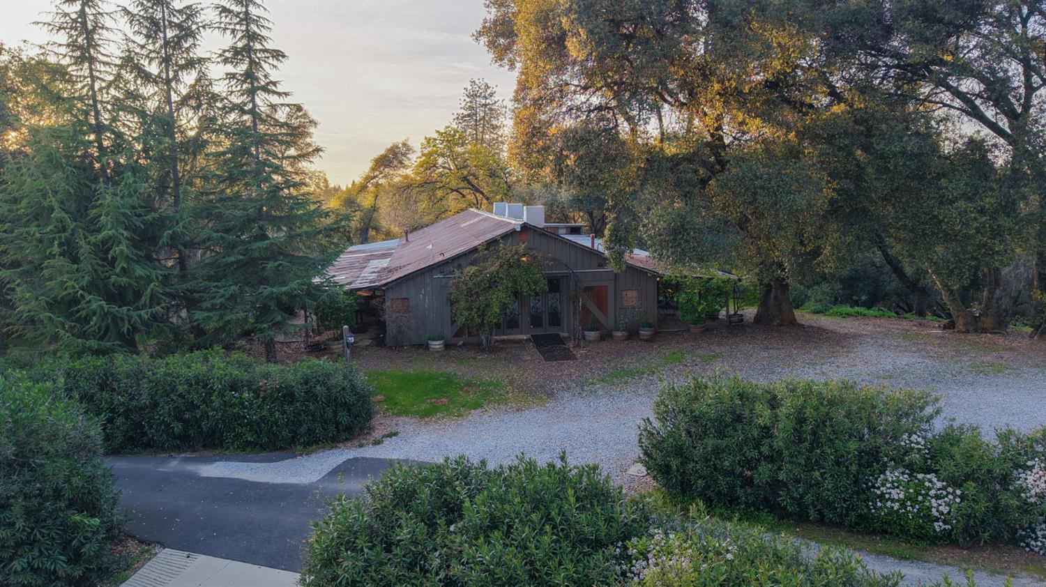 21645 Parrotts Ferry Road Sonora, CA 95370 - Photo 88 of 95 The Hall