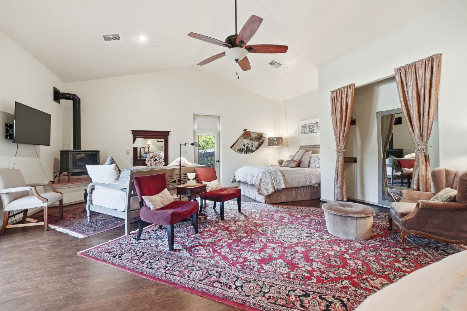 21645 Parrotts Ferry Road Sonora, CA 95370 - Photo 10 of 95 a living room with furniture and a rug
