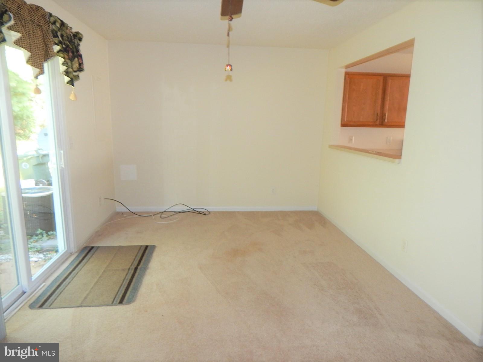 828 Ripplebrook Drive Culpeper, VA 22701 - Photo 11 of 20 Living Room
