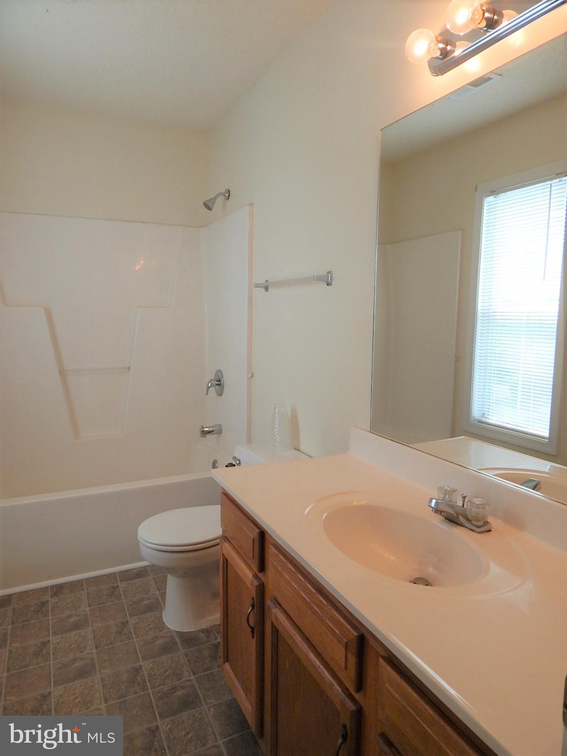 828 Ripplebrook Drive Culpeper, VA 22701 - Photo 17 of 20 Bath (Master)