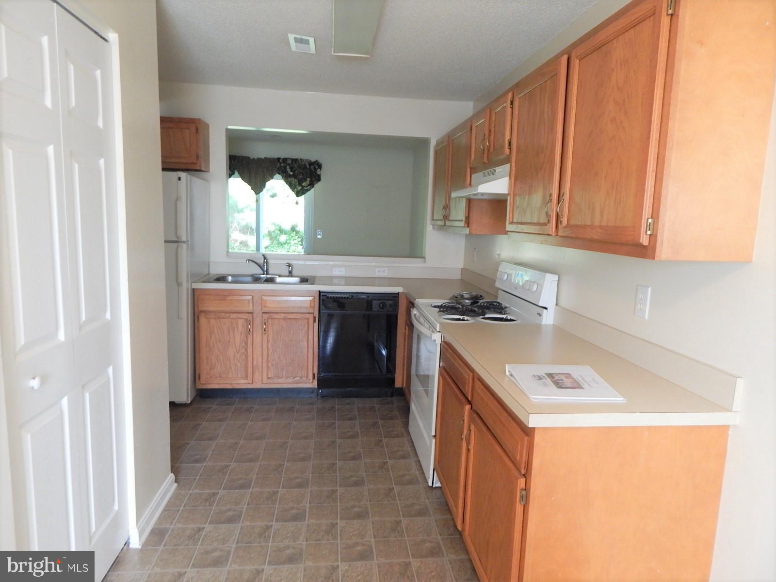 828 Ripplebrook Drive Culpeper, VA 22701 - Photo 5 of 20 Kitchen