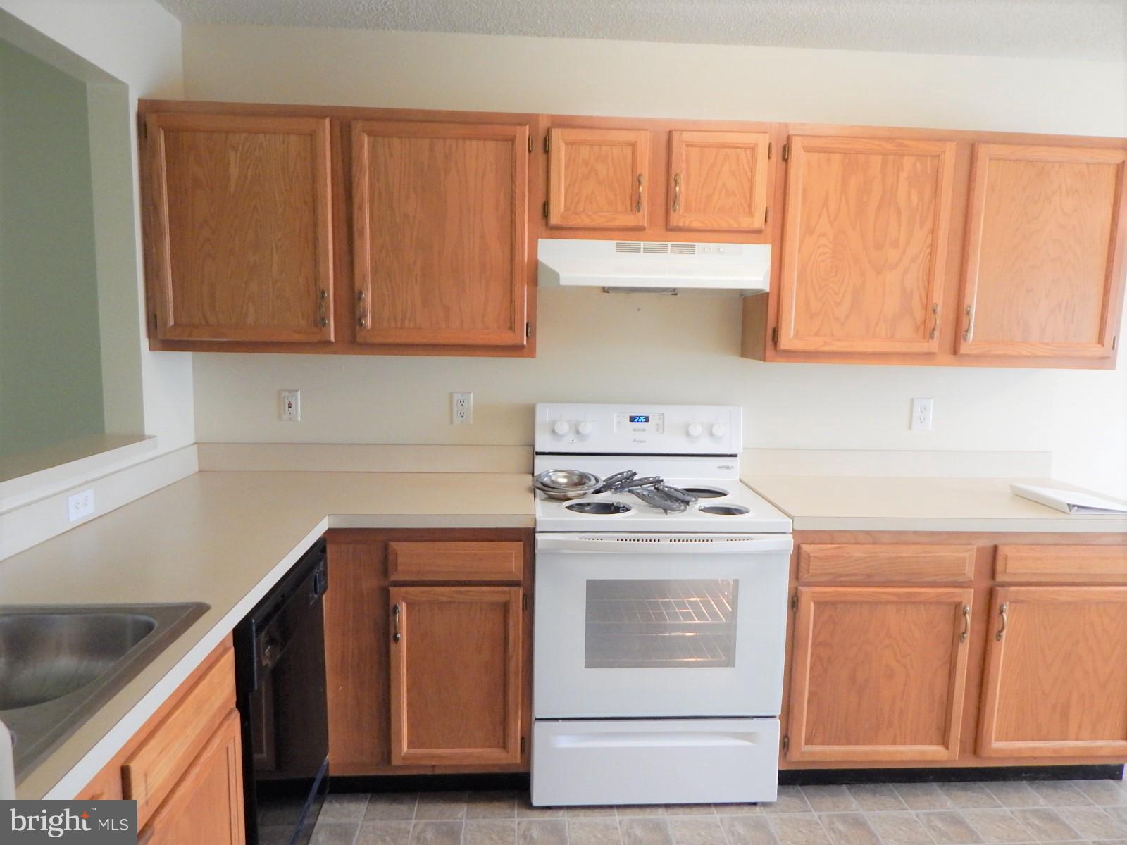 828 Ripplebrook Drive Culpeper, VA 22701 - Photo 6 of 20 Kitchen