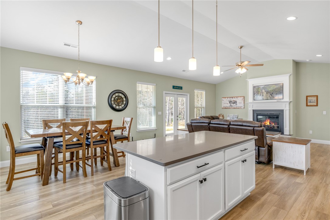 119 Inlet Pointe Drive Anderson, SC 29625 - Photo 10 of 36