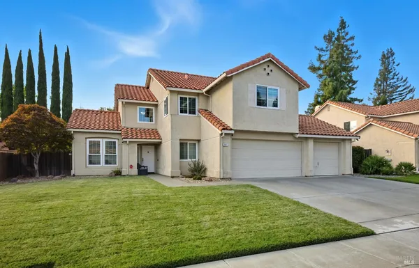$680,000 | 927 Arbor Oaks Drive, Vacaville, CA 95687