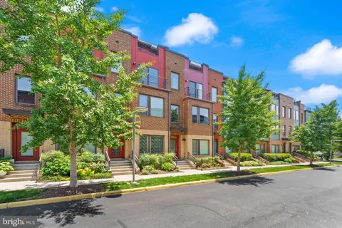 $899,000 | 2981 Stella Blue Lane, Fairfax, VA 22031