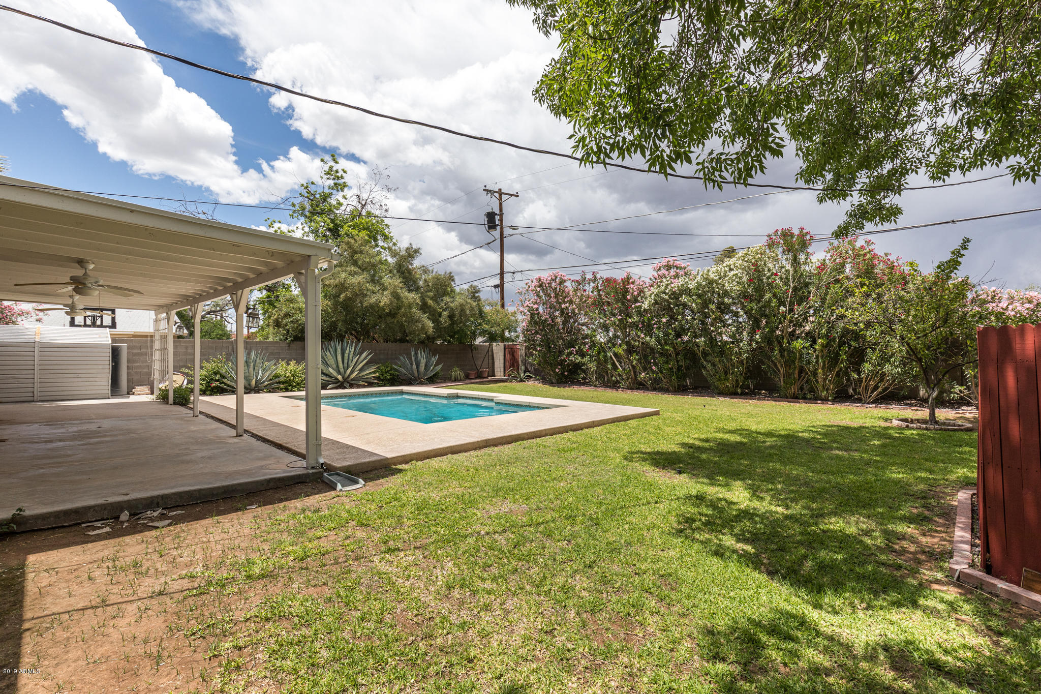 3734 East Piccadilly Road Phoenix, AZ 85018 - Photo 8 of 11 3734 Picadilly (9 of 11)