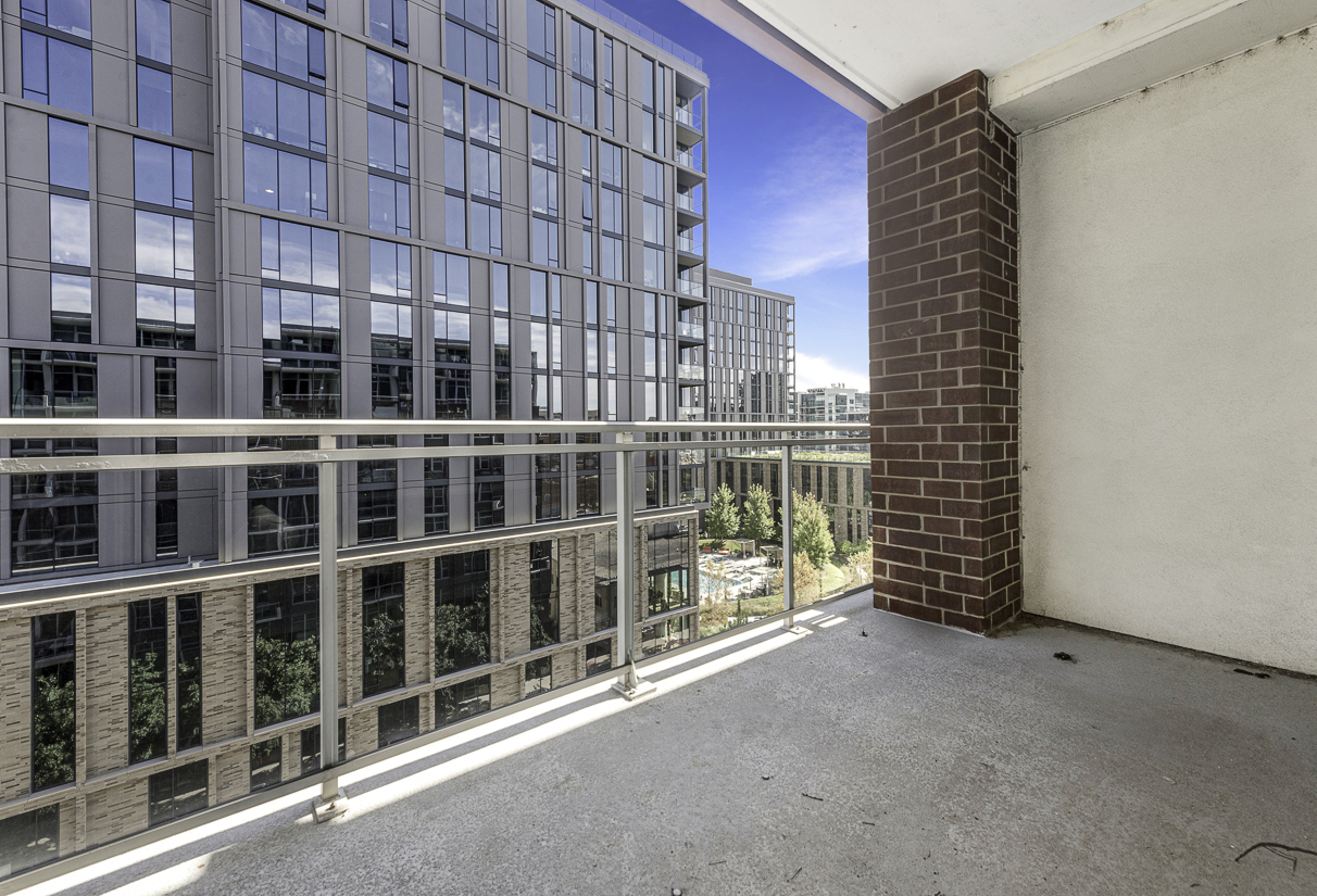 901 West Madison Street, Unit 818 Chicago, IL 60607 - Photo 15 of 26 a view of staircase with city view