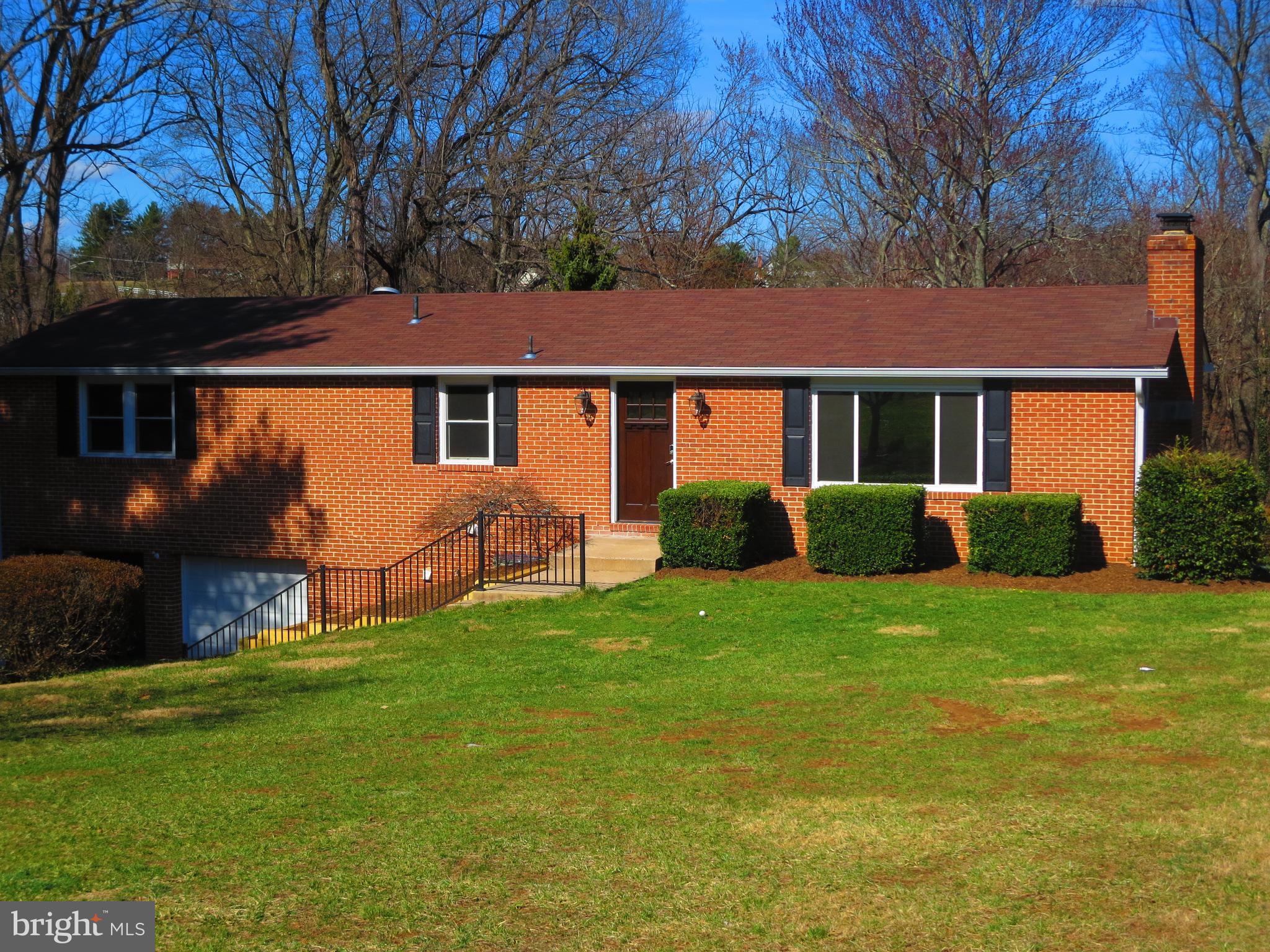 9813 Moyer Road Damascus, MD 20872 - Photo 2 of 43