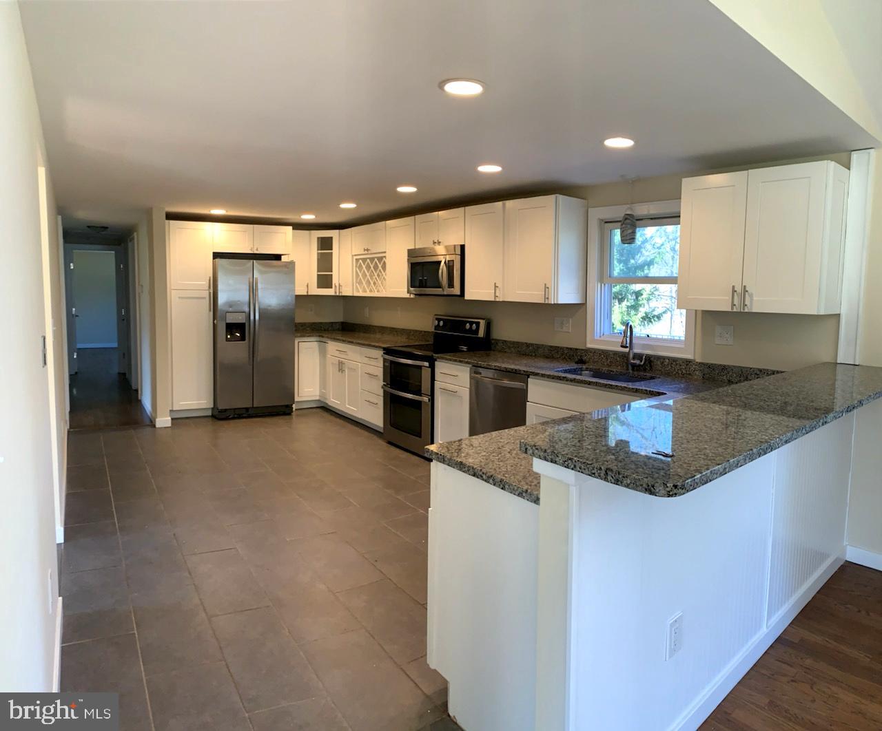 9813 Moyer Road Damascus, MD 20872 - Photo 5 of 43 Large Kitchen with lots of Cabinets