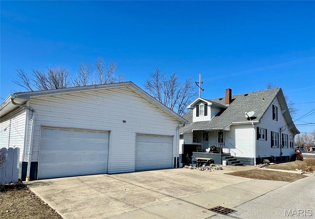 111 West Tydeman Street Roxana, IL 62084 - Photo 3 of 5