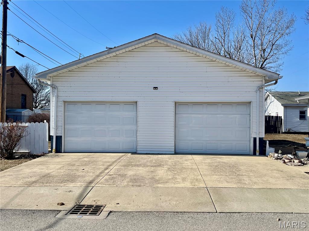 111 West Tydeman Street Roxana, IL 62084 - Photo 4 of 5