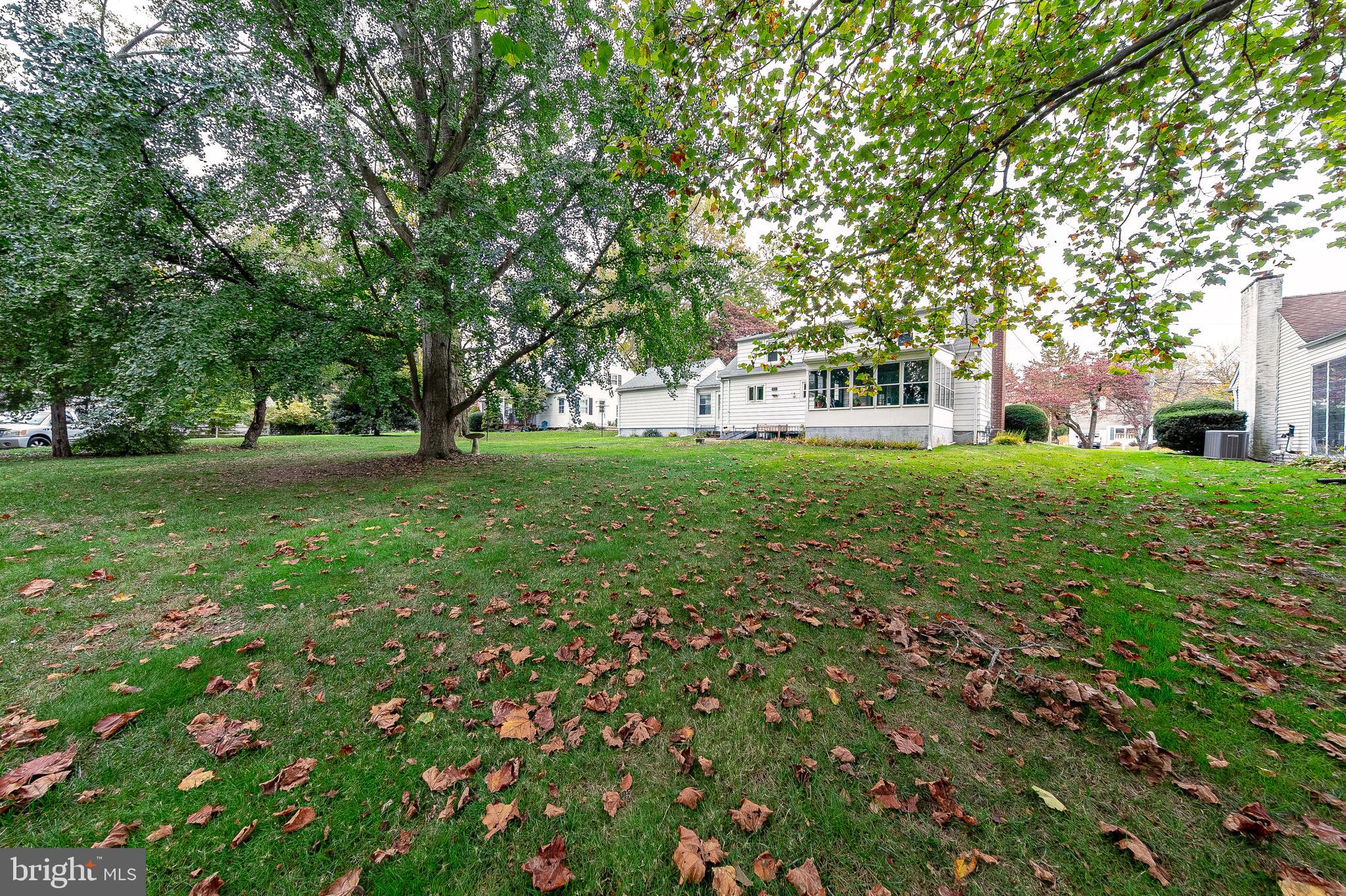 27 Hilltop Road Ewing, NJ 08638 - Photo 7 of 29