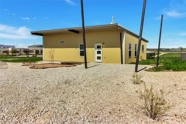 $1,675 | 1310 Farm To Market Road 487, Unit E, Jarrell, TX 76537