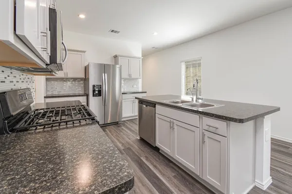 $2,300 | 24219 Copperleaf Bay Lane, Spring, TX 77373