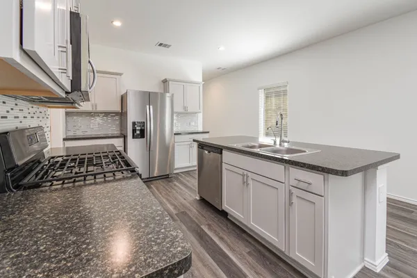 $2,300 | 24219 Copperleaf Bay Lane, Spring, TX 77373
