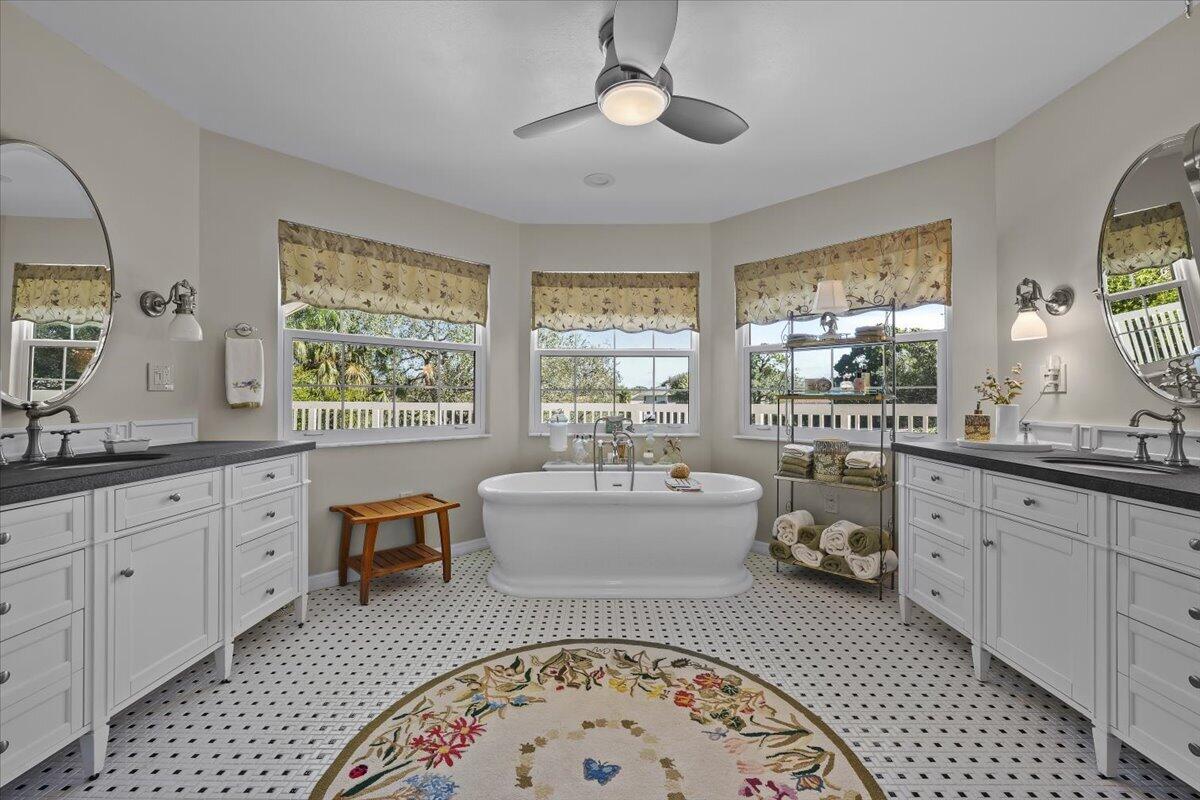 7 Alnwick Road Palm Beach Gardens, FL 33418 - Photo 23 of 47 Renovated Primary Bathroom!