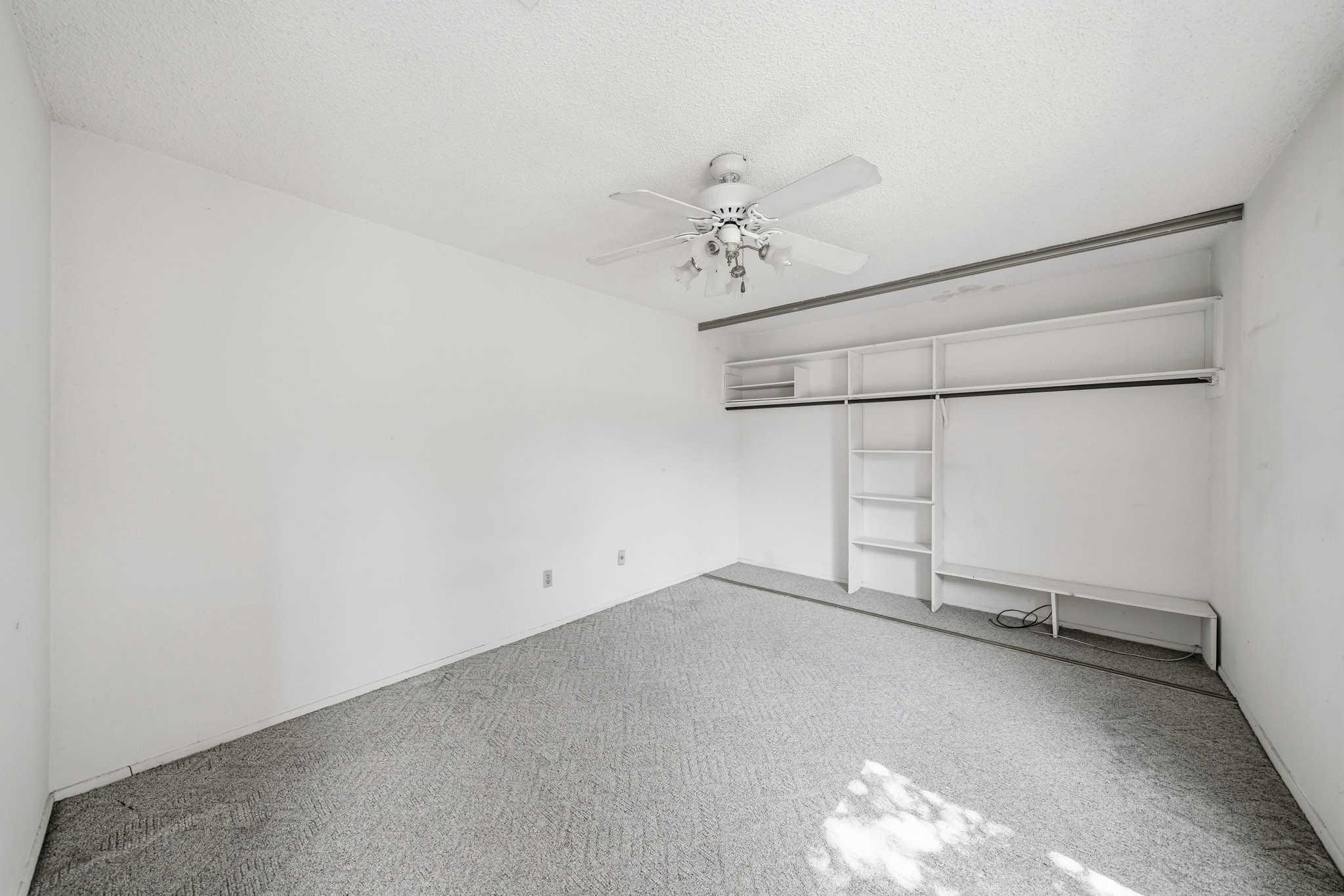 12918 Wirevine Lane Houston, TX 77072 - Photo 7 of 10 Third bedroom up