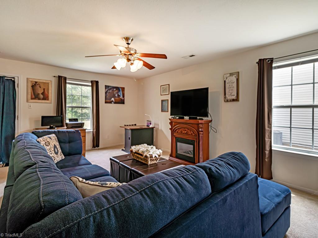 1345 Sharp Ridge Road Greensboro, NC 27406 - Photo 4 of 29 Gallery Image 4