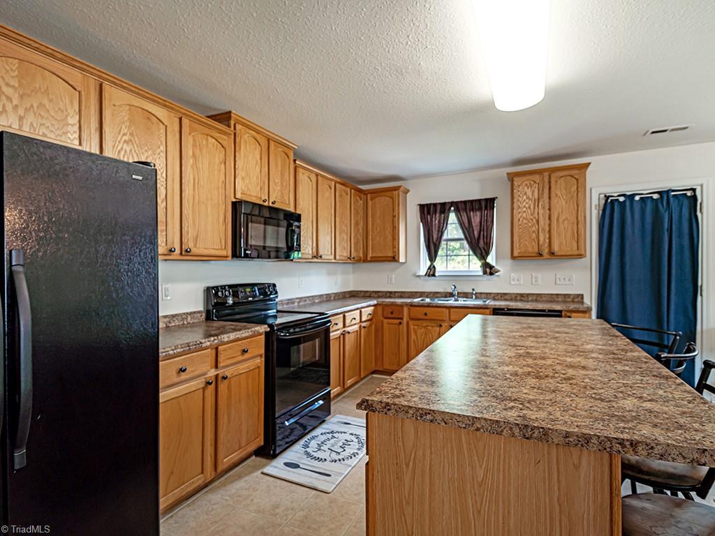 1345 Sharp Ridge Road Greensboro, NC 27406 - Photo 7 of 29 Gallery Image 7