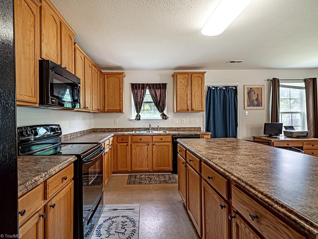 1345 Sharp Ridge Road Greensboro, NC 27406 - Photo 9 of 29 Gallery Image 9