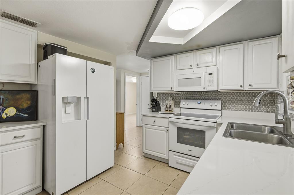 9210 Unicorn Avenue Port Richey, FL 34668 - Photo 8 of 28
