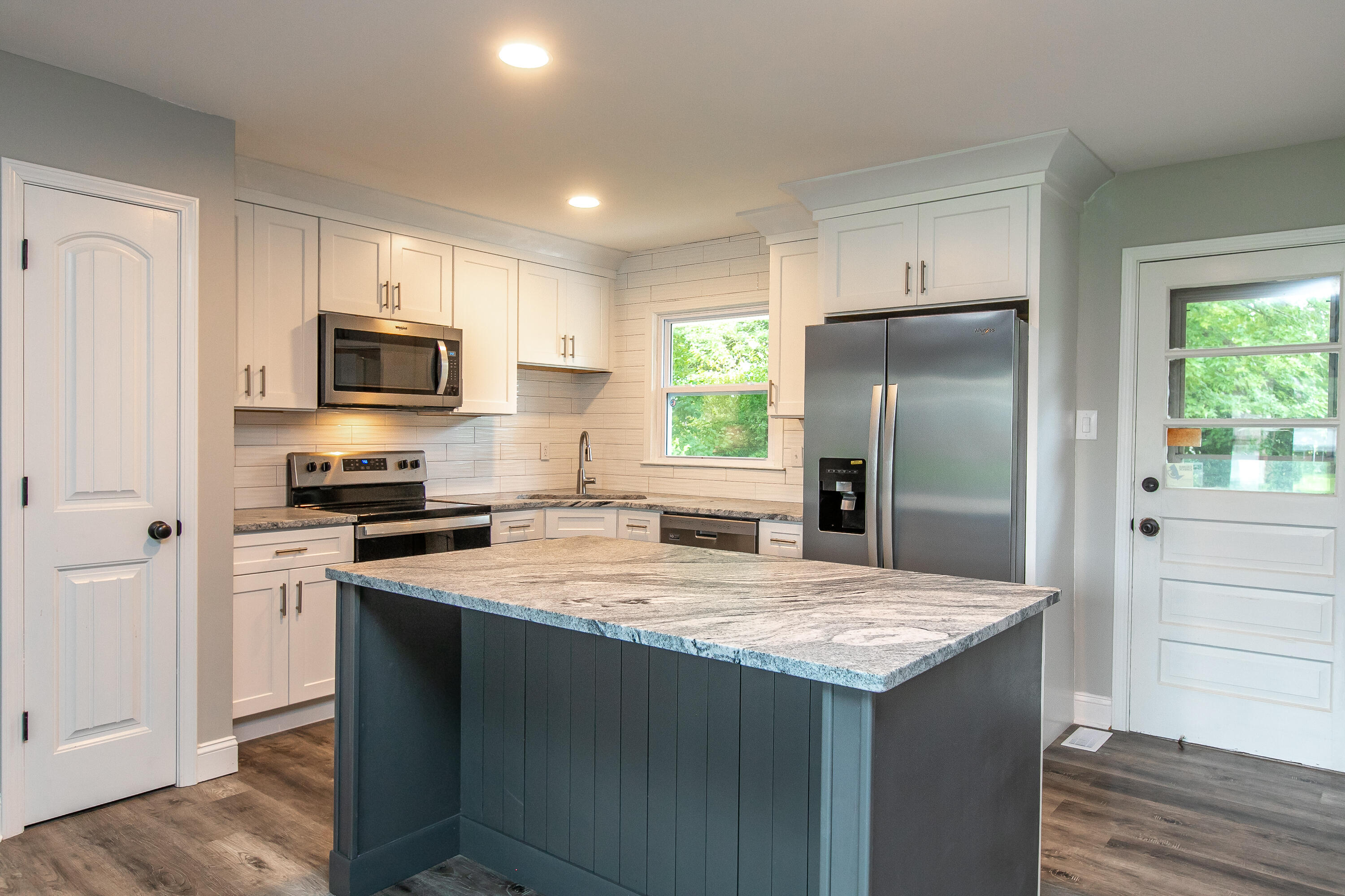 1616 Raleigh Road Lexington, KY 40505 - Photo 6 of 21 2-5