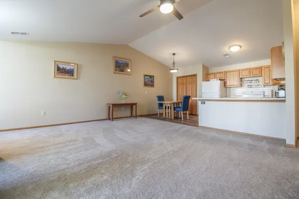 $269,900 | 1612 Commonwealth Drive, Unit 8, Fort Atkinson, WI 53538