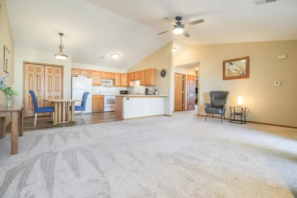 $269,900 | 1612 Commonwealth Drive, Unit 8, Fort Atkinson, WI 53538
