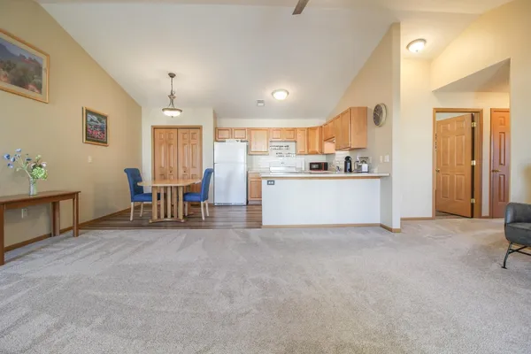 $269,900 | 1612 Commonwealth Drive, Unit 8, Fort Atkinson, WI 53538