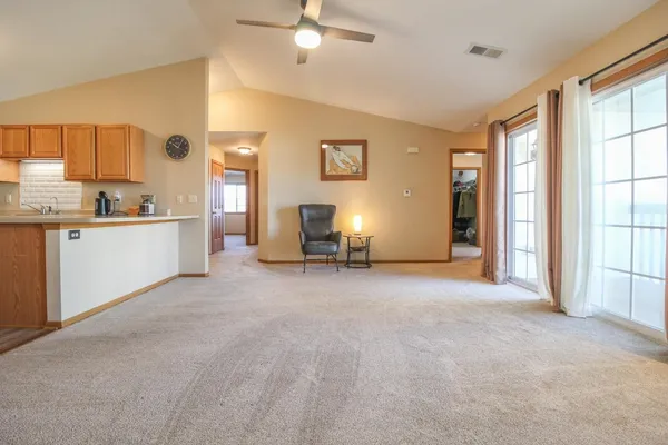 $269,900 | 1612 Commonwealth Drive, Unit 8, Fort Atkinson, WI 53538