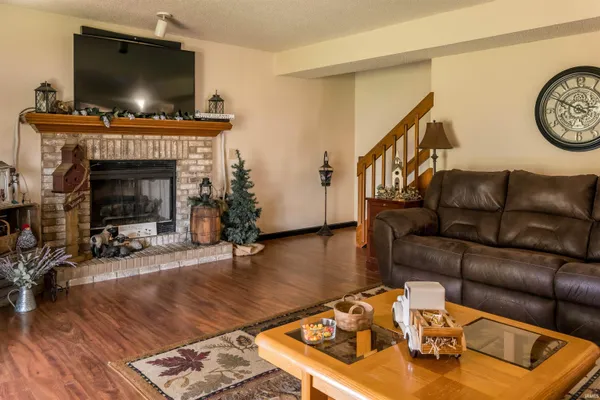 $249,000 | 213 Granada Drive, Kendallville, IN 46755