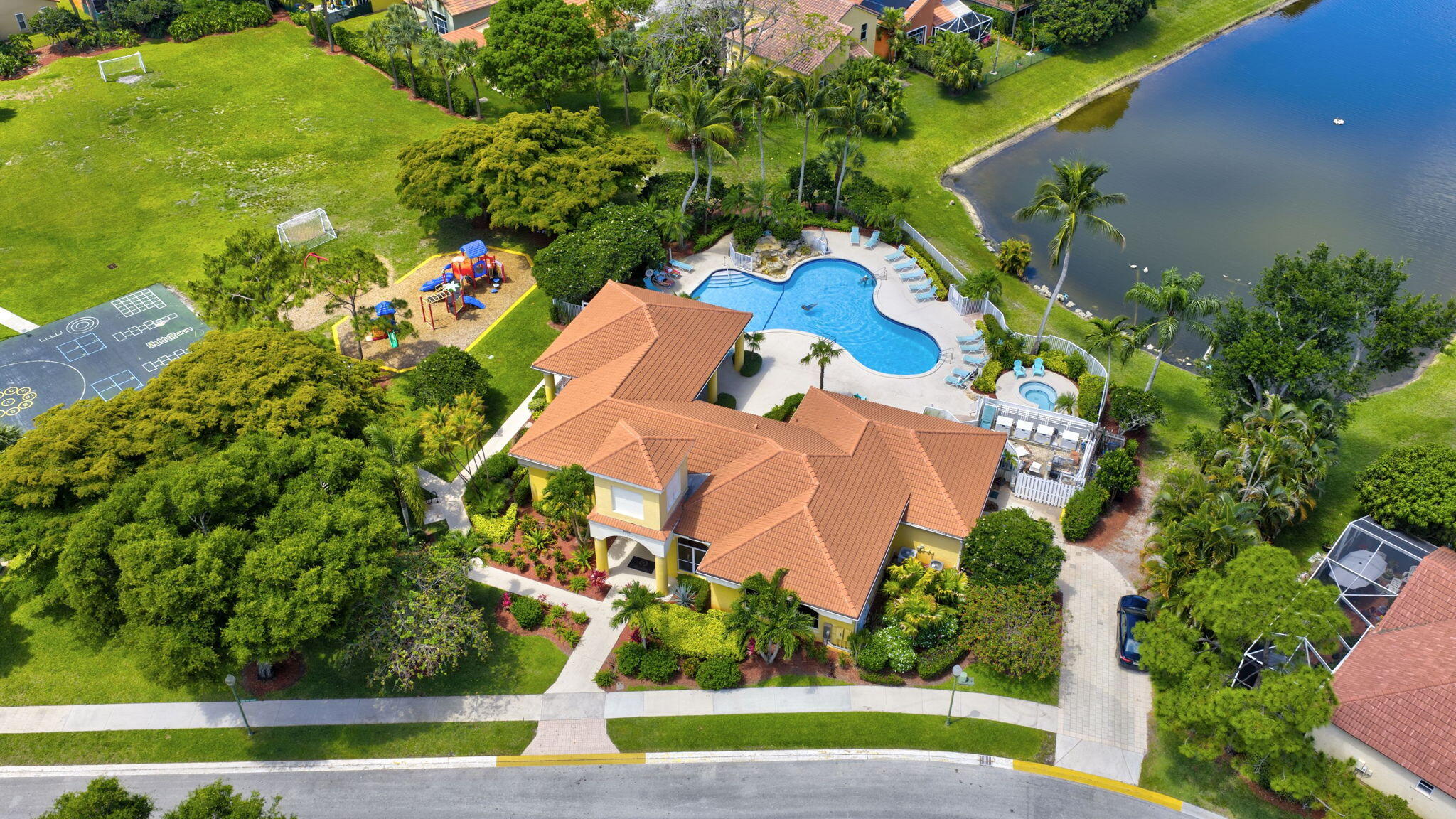 2097 Bonisle Circle Riviera Beach, FL 33418 - Photo 31 of 35 Clubhouse and Pool