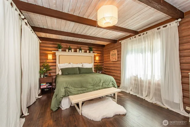 $1,049,000 | 412 Buck Loop Road, Sequim, WA 98382