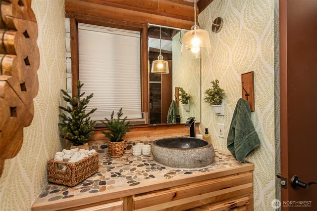 $1,049,000 | 412 Buck Loop Road, Sequim, WA 98382