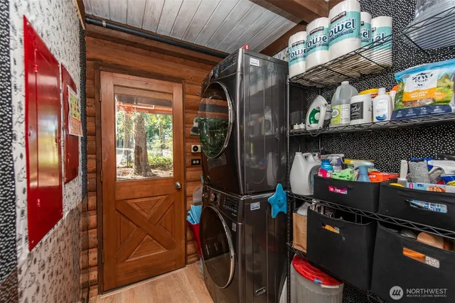 $1,049,000 | 412 Buck Loop Road, Sequim, WA 98382