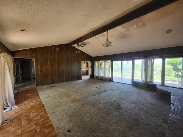 $100,242 | 306 Wade Street, Olney, TX 76374