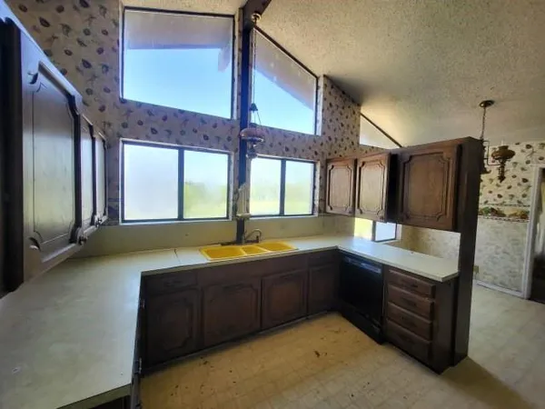 $100,242 | 306 Wade Street, Olney, TX 76374
