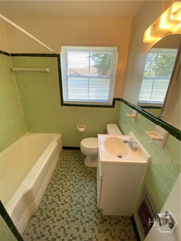 $1,850 | 3605 Bull Street, Unit 2, Savannah, GA 31405