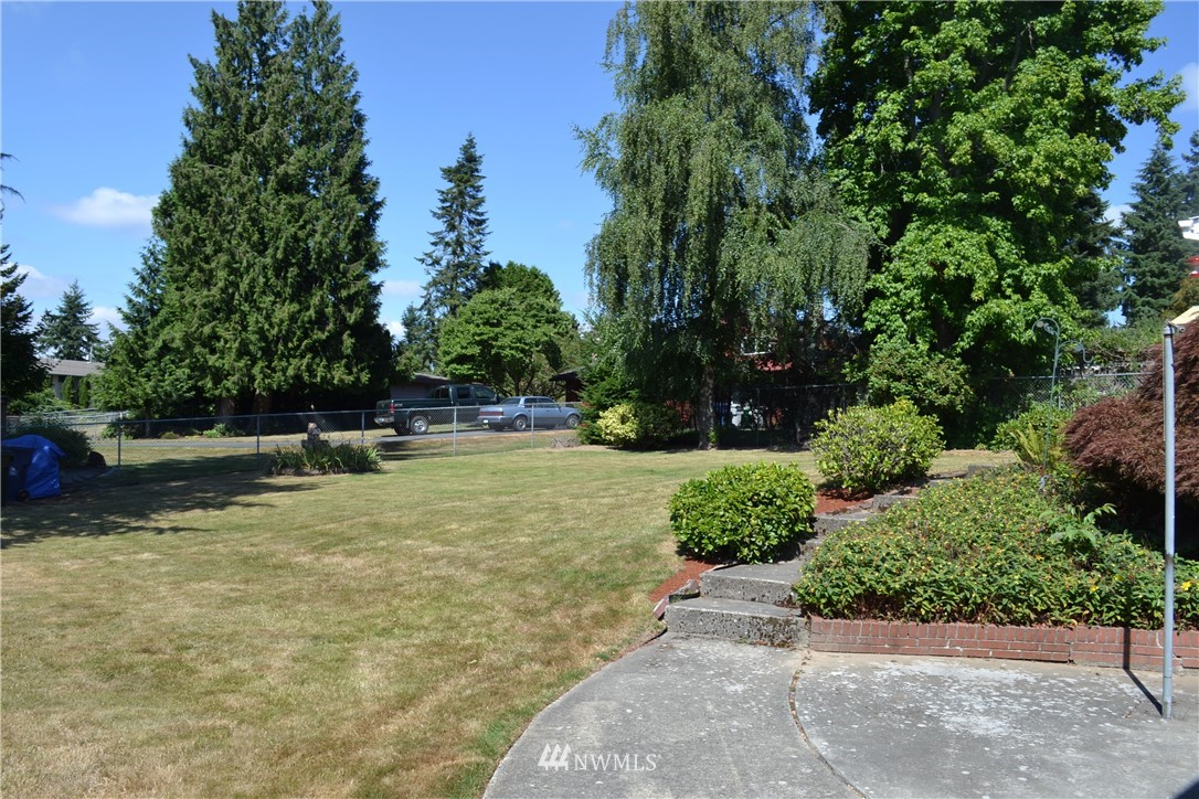 11230 Southeast 182nd Street Renton, WA 98055 - Photo 13 of 15 Gallery Image 13